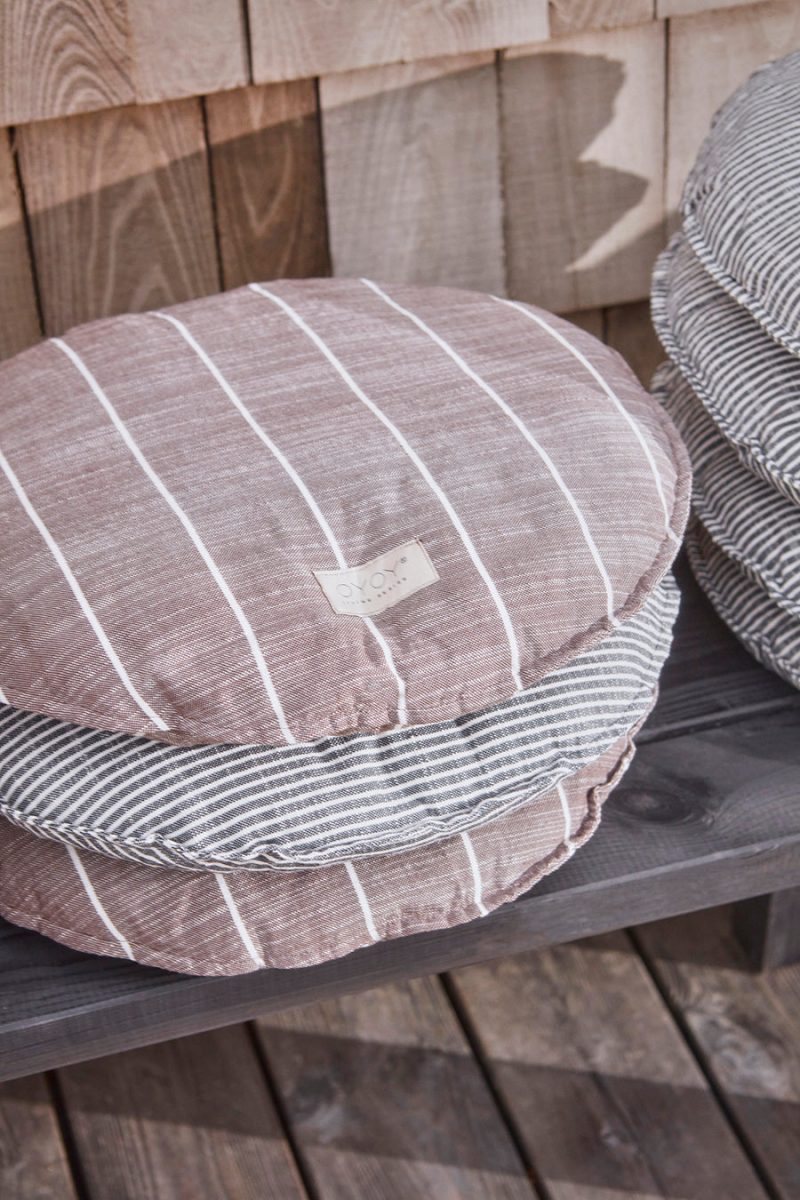 Outdoor Kyoto Cushion Round Cushion L300501 309 Choko 3 900x1350 d9c71d4a 8fcd 4e6a 9cdf 9fd27e4f6ffa