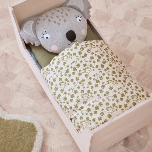 Retro Doll Bed Wooden Toy M107215 901 Nature 3 900x1200 94f3e083 4fb5 432a 903c ff47d94b529a